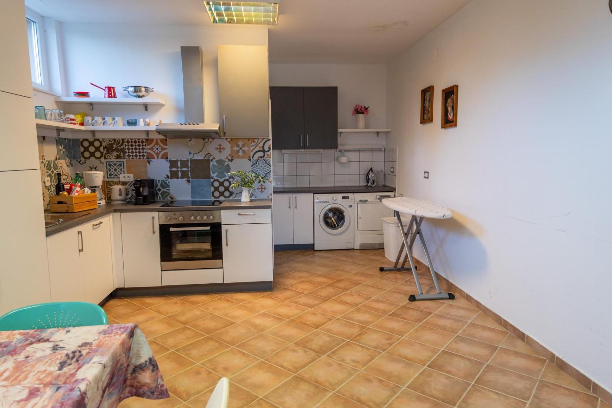 Cozy Country Home With Heated Outdoor Pool Szybenik Zewnętrze zdjęcie