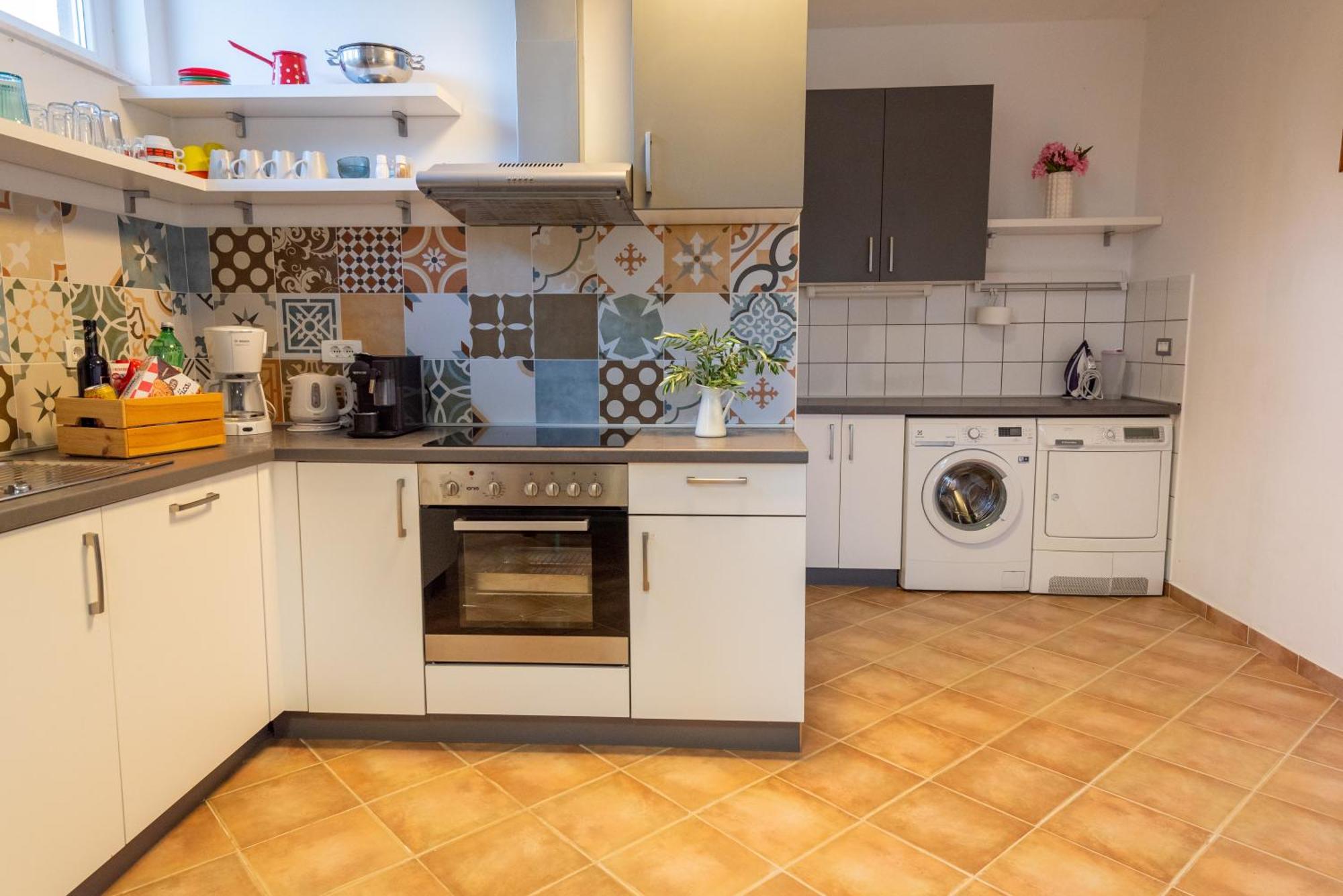 Cozy Country Home With Heated Outdoor Pool Szybenik Zewnętrze zdjęcie