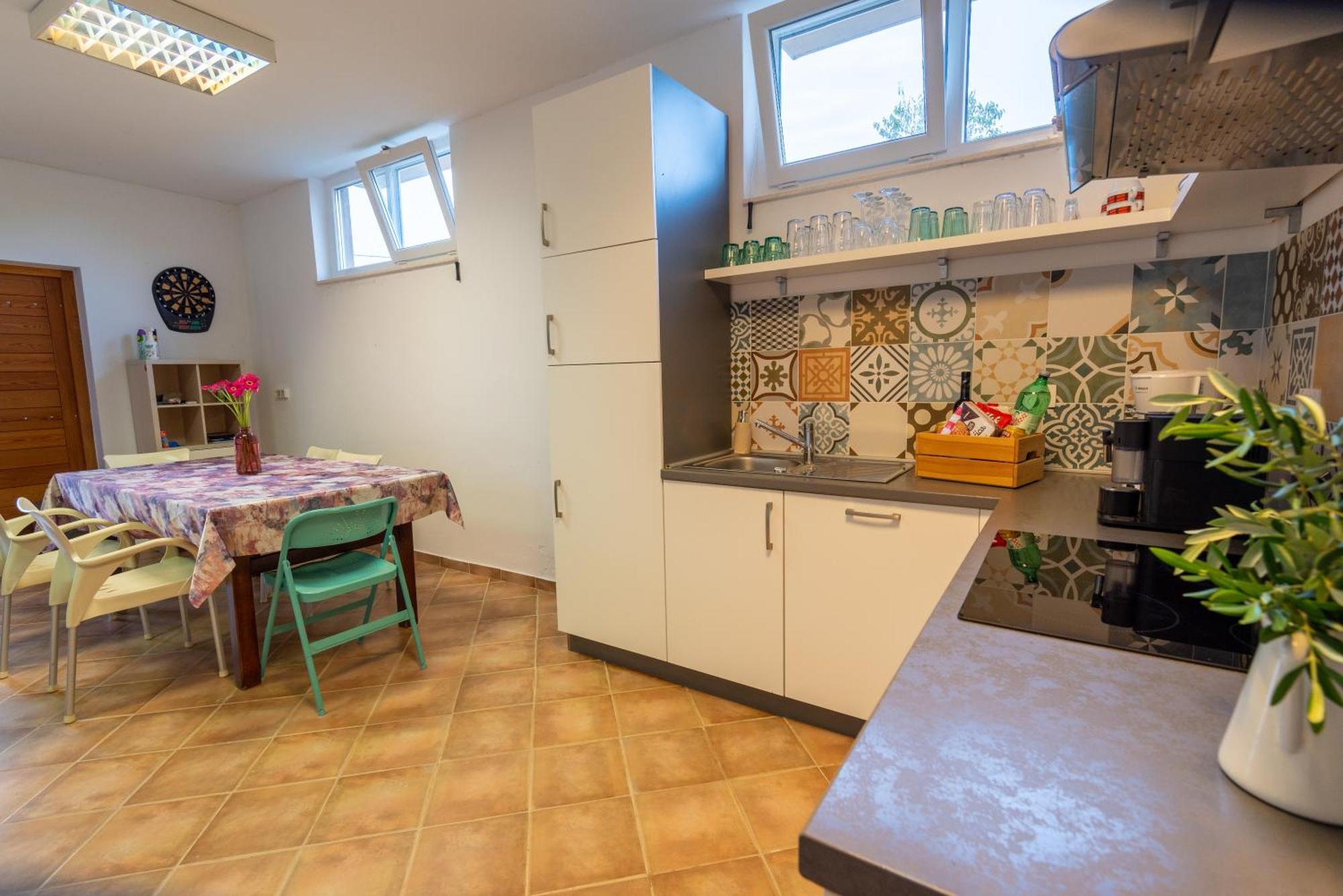 Cozy Country Home With Heated Outdoor Pool Szybenik Zewnętrze zdjęcie